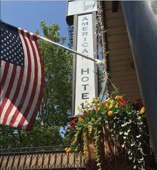 American Hotel Фрихолд Экстерьер фото